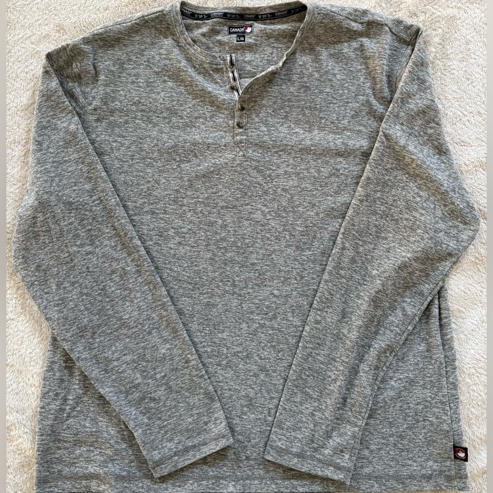 Canada Weather Gear Men's Gray Long Sleeve Henley Shirt (L)